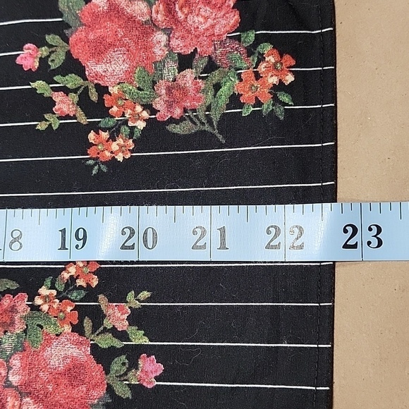H&M Size 6 Black and Pink Floral with White Stripe Cotton Balloon-sleeved Blouse - Picture 11 of 13